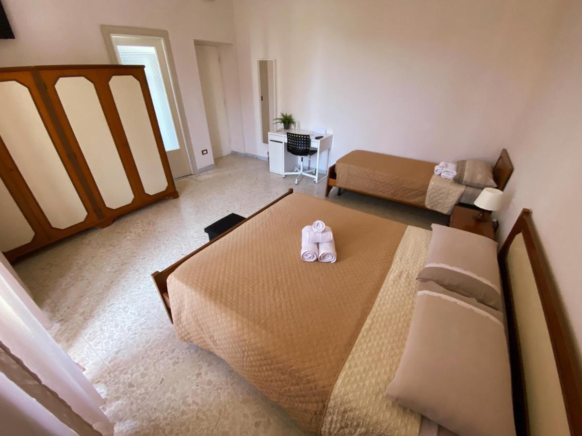 Happy Days Terracina Bed & Breakfast Exterior photo